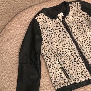 Kids jacket with gold accents